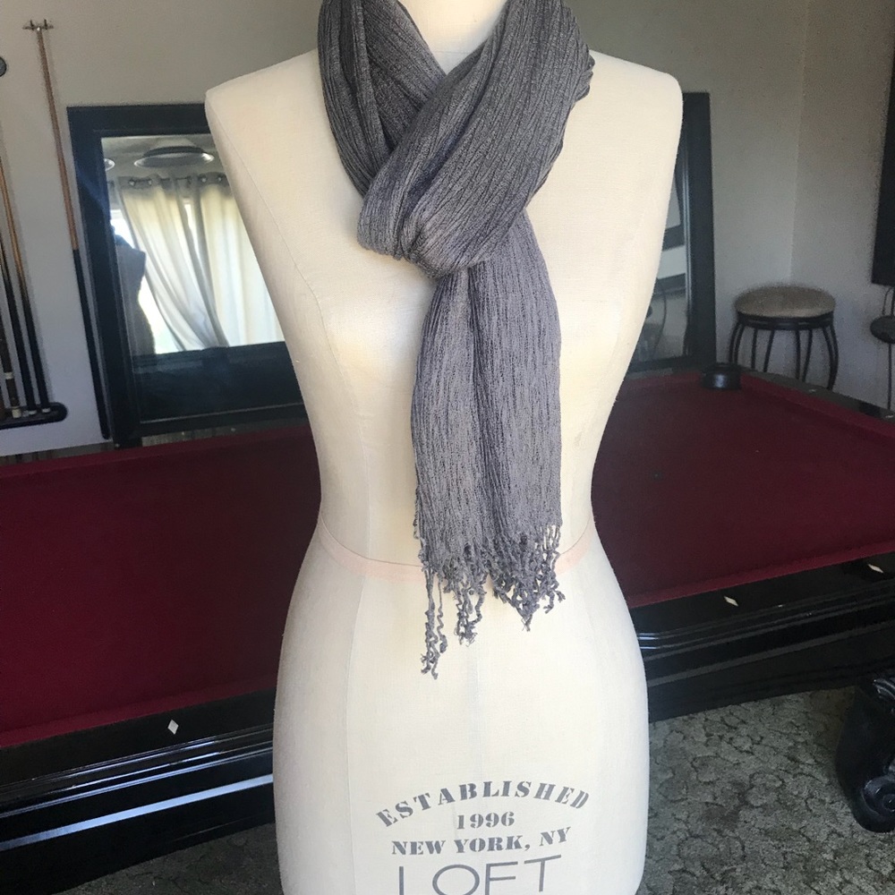 Lightweight Scarf - Picture 3 of 3